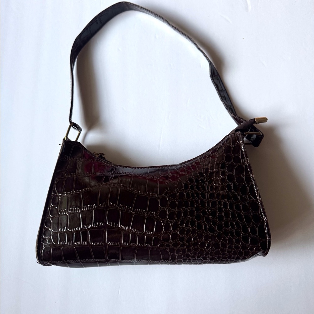 SHEIN Brown Crocodile-Embossed Shoulder Bag
